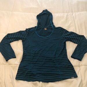 Eddie Bauer scoop neck hoodie with pockets